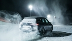 BMW iX 양산 순수전기차 세계 최초 스키 슬로프 등반