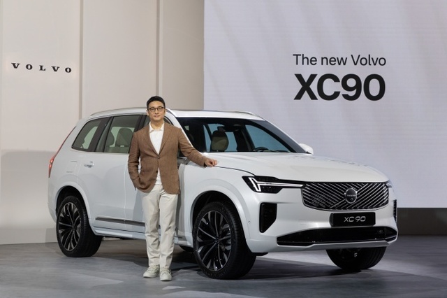 이윤모 볼보자동차 대표의 통큰 선물…"신형 XC90·S90에 모든것 담았다"