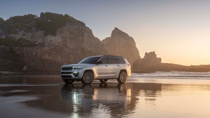 "최고출력 324마력" 지프, 2026년형 부분변경 그랜드 체로키 공개