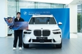 도이치 모터스, 메이저리거 김하성 선수 차량 후원…BMW X7 전달