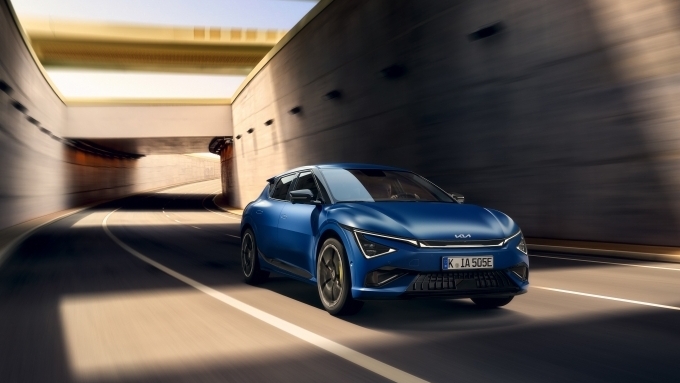 "모델 Y·폴스타 4 제쳤다" 기아 EV6 GT, 독일 유력 車 전문지 전기차 평가 1위