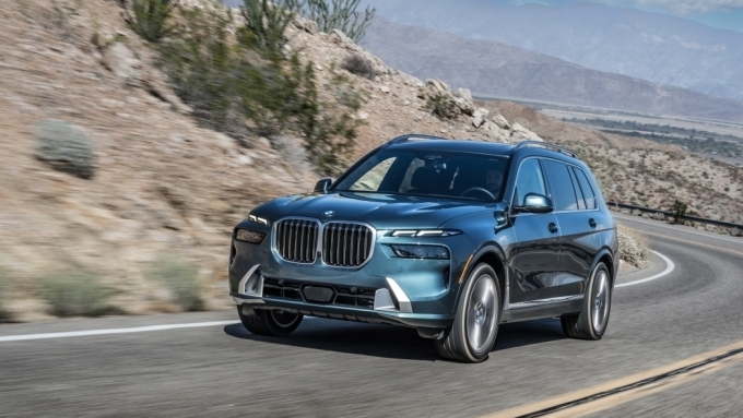 "2025년 국내 럭셔리 카 시장, SUV 중심으로 급성장"