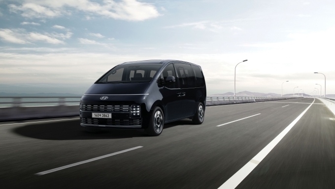 현대차, 대표 MPV '더 뉴 스타리아' 출시…주행안전성·정숙성↑