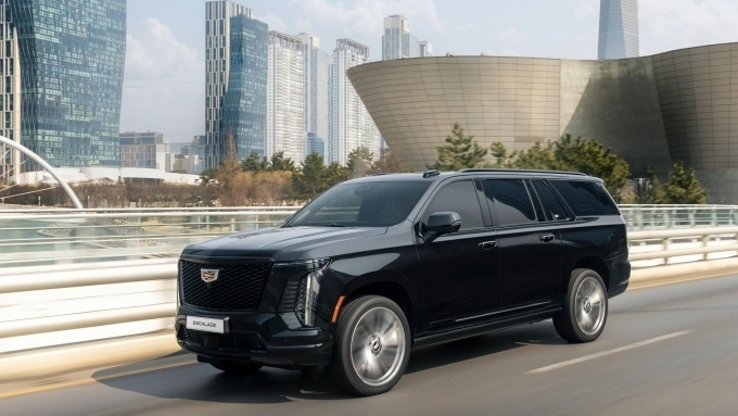 캐딜락, 슈퍼크루즈 탑재한 연식변경 '에스컬레이드' 출시