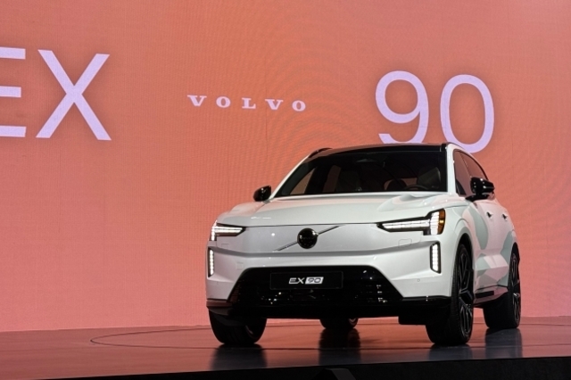 "1회 충전 최대 625km 주행" 순수 전기 플래그십 SUV 'EX90' 한국상륙