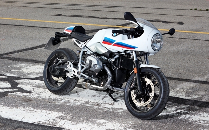 R nineT 레이서