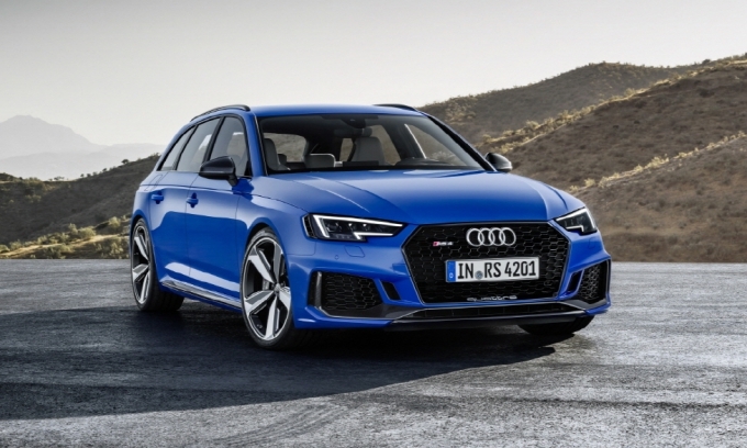 아우디 RS 4 아반트