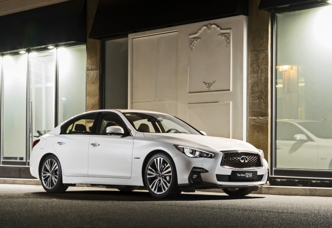 뉴 Q50 블루 스포츠