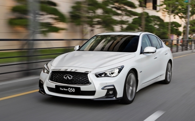 뉴 Q50 블루 스포츠