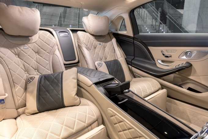 더 뉴 메르세데스-마이바흐 S560 4MATIC 실내
