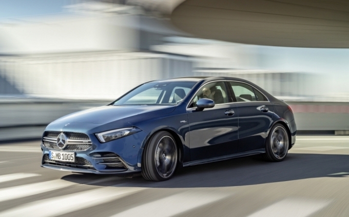 메르세데스-AMG A 35 4MATIC 세단