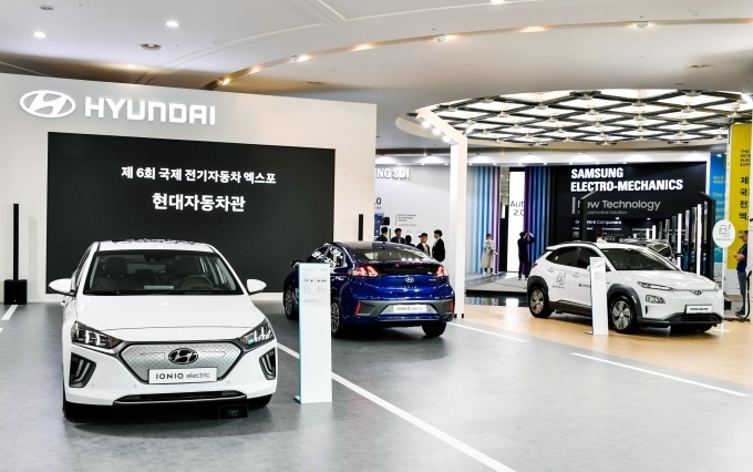 '제6회 국제전기자동차엑스포'에 마련된 현대자동차 부스 전경