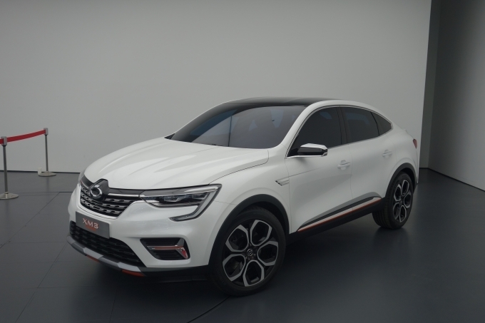 쿠페형 SUV XM3
