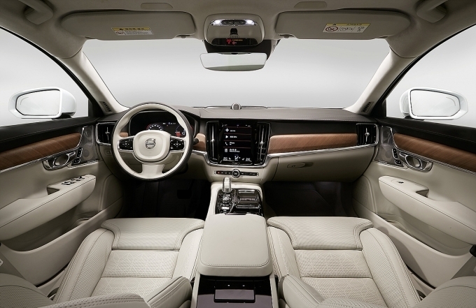 S90 EXCELLENCE(엑설런스) 앞좌석 인테리어