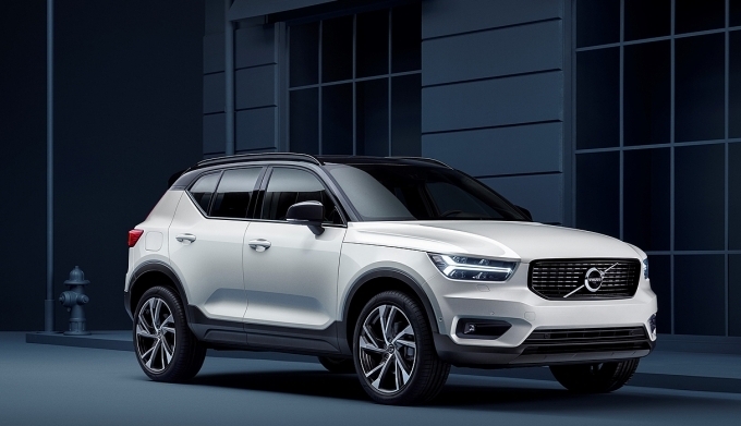 볼보 XC40