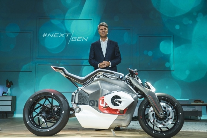 BMW Motorrad Vision DC Roadster 세계최초공개