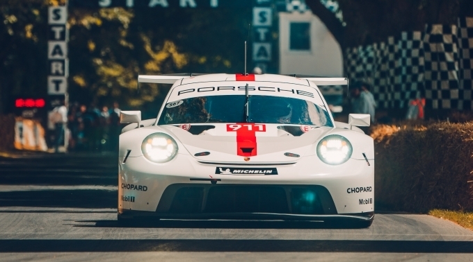 신형 ‘911 RSR’