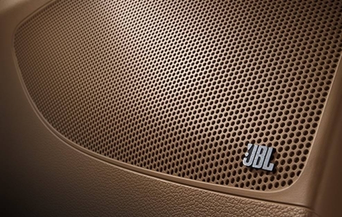 현대자동차 더 뉴 그랜저에 장착된 JBL 프리미엄 사운드 시스템