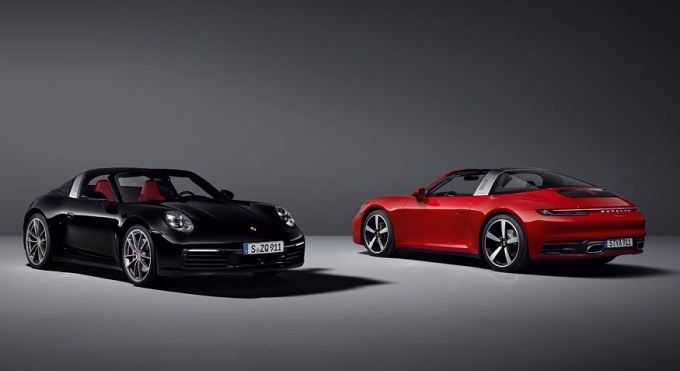 911 타르가 4S(왼쪽)와 타르가