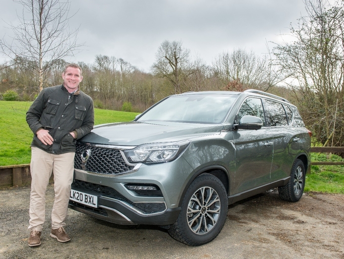 지난 3월 쌍용자동차의 영국 브랜드 홍보대사로 임명된 전 럭비 영국국가대표 선수이자 현재 인기 요리사로 활약 중인 필 비커리(Phil Vickery MBE).