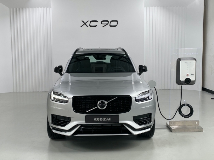 XC90 T8 Recharge R-design