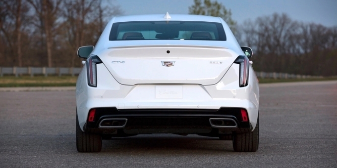 캐딜락 CT4