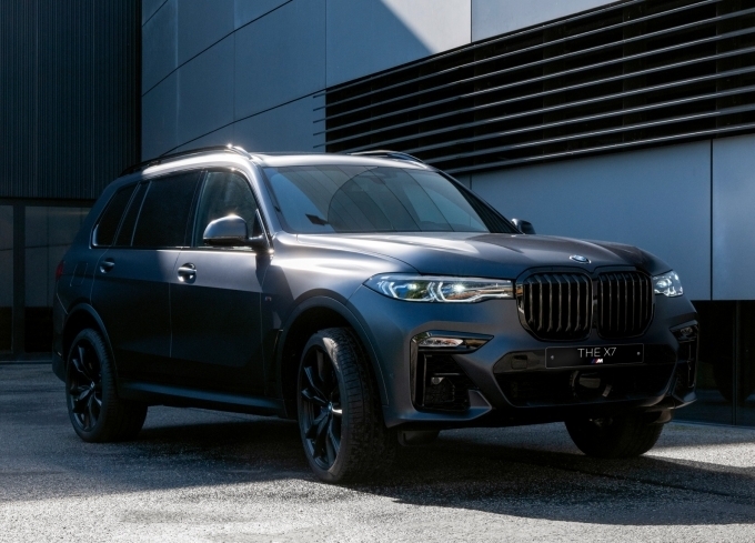 BMW 뉴 X7 M50i 다크 섀도우 에디션