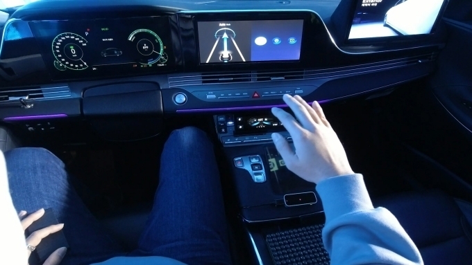All-New 아이디어 페스티벌 금상 수상작 ‘Untact Virtual Controller’의 온라인 발표 장면