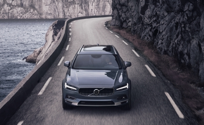 크로스컨트리(V90) B6 AWD PRO