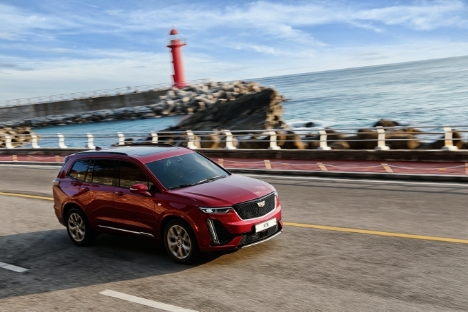 캐딜락 XT6