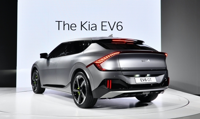 EV6