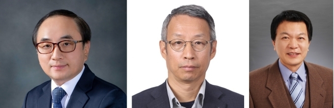 (왼쪽부터) 르노삼성 장관표창 대외커뮤니케이션담당 박정호 디렉터, 차량개발담당 김정우 디렉터, 산업포장 생산관리담당 홍영진 디렉터