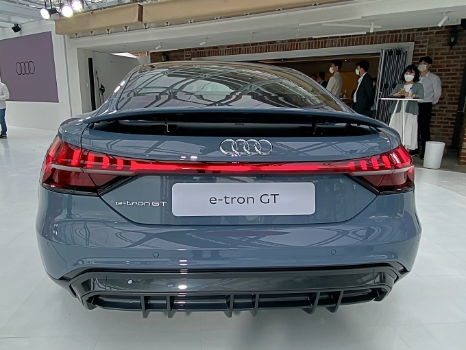 e-트론 GT
