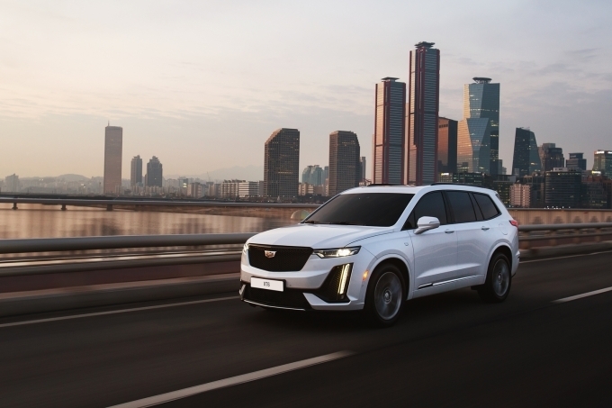 XT6