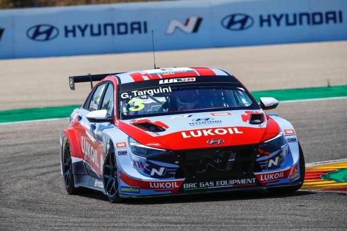 7월10~11일 열린 ‘2021 WTCR’ 3라운드 스페인전에서 현대차 ‘엘란트라 N TCR(국내명 아반떼 N TCR)’이 질주하고 있는 모습