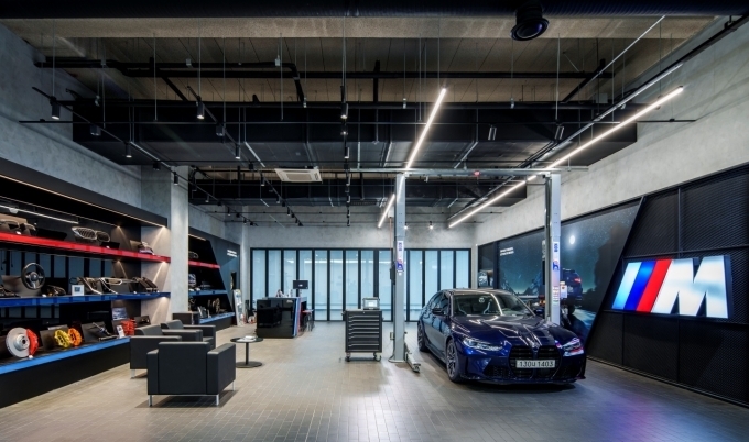 BMW M 퍼포먼스 개러지