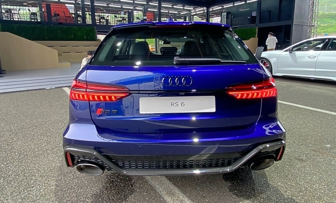 아우디 RS 6 아반트