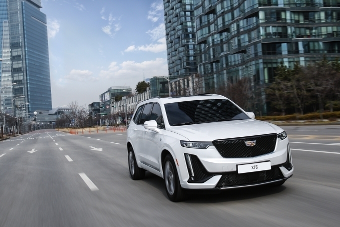 XT6