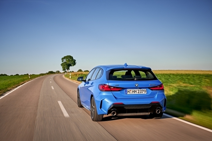 BMW 고성능 M 퍼포먼스 모델 M135i xDrive