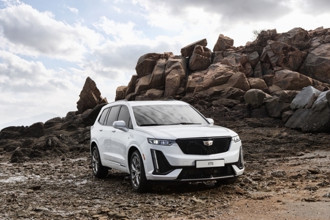 XT6