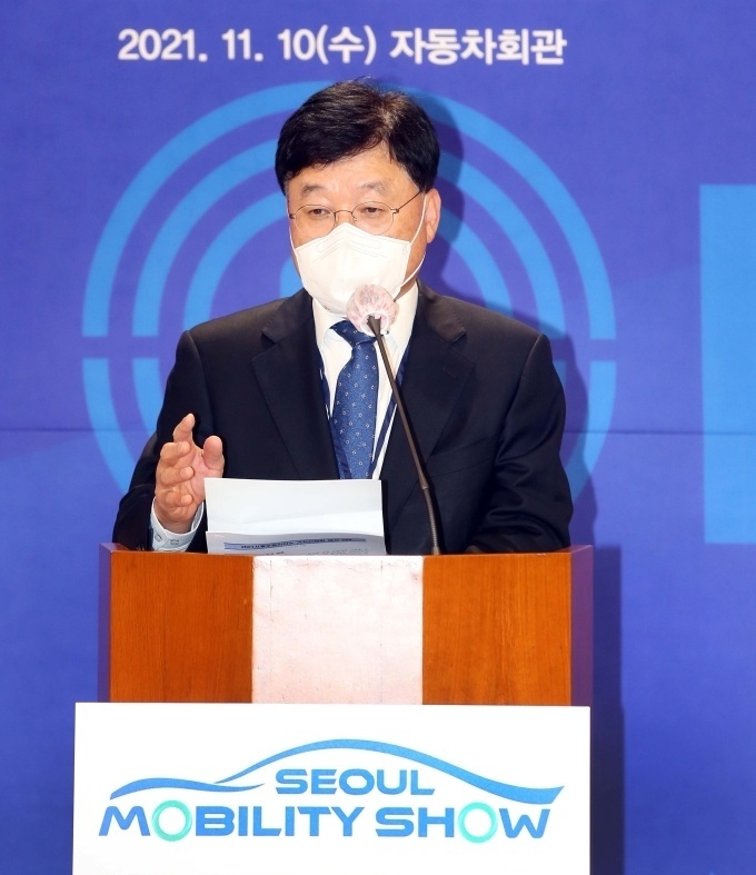 정만기 조직위원장이 간담회 시작에 앞서 인사말을 하고 있다.