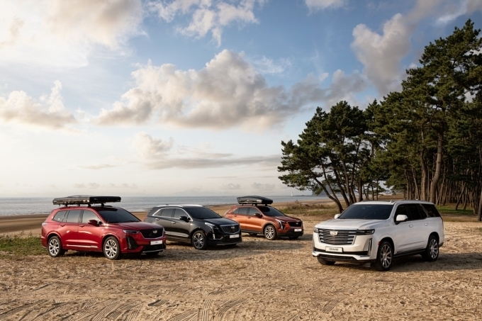 캐딜락 SUV 모델들.