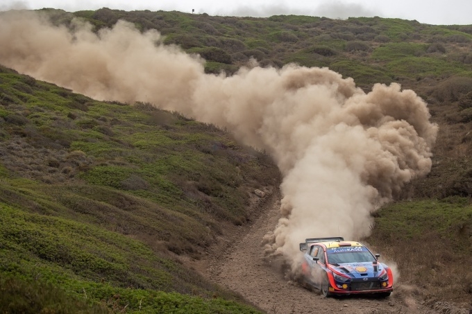 이탈리아에서 열린 2022 WRC 5차 대회에서 현대자동차 ‘i20 N Rally1’ 경주차가 달리고 있는 모습.