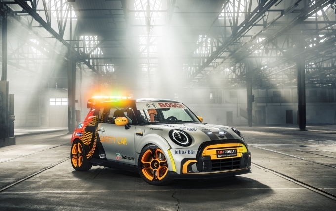MINI ELECTRIC PACESETTER