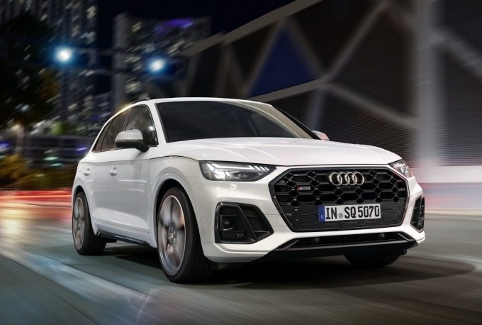 아우디 SQ5 TFSI