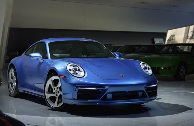911 샐리 스페셜