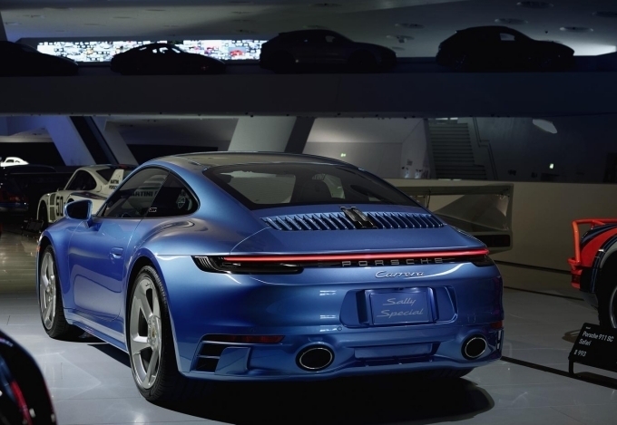 911 샐리 스페셜