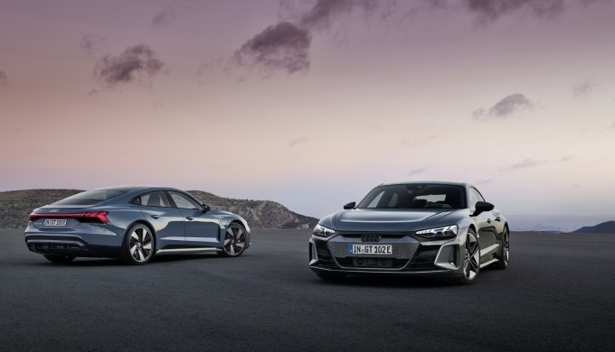 아우디 e-트론 GT 콰트로와 아우디 RS e-트론 GT
