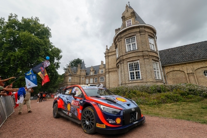 '2022 월드랠리챔피언십' 벨기에 랠리에 참가한 현대자동차 'i20 N Rally1 하이브리드' 경주차의 모습