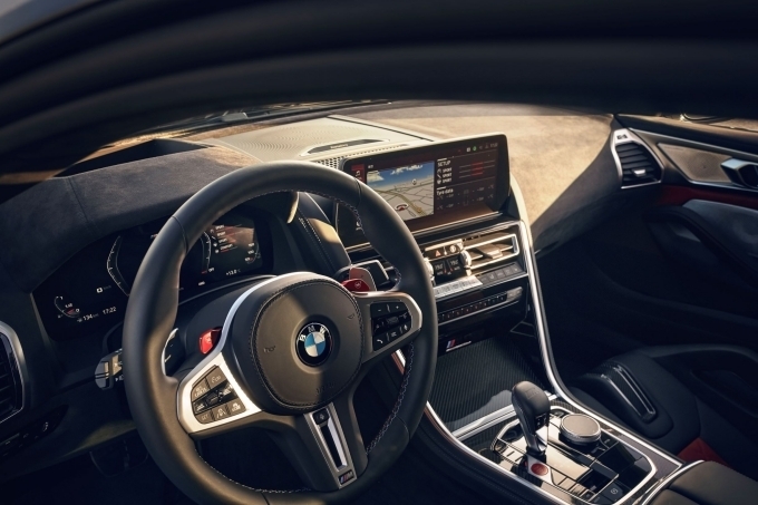 -BMW 뉴 M8 컴페티션 쿠페 및 그란 쿠페 실내